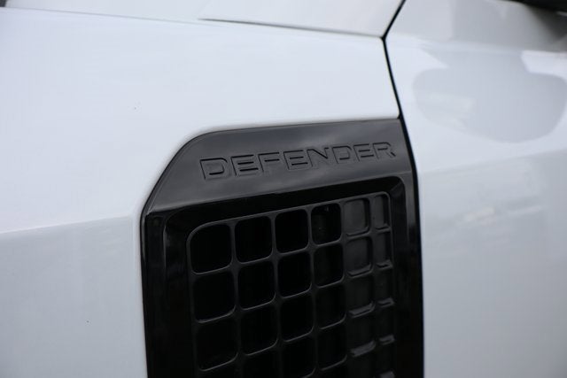 2023 Land Rover Defender X-Dynamic SE