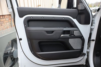 2023 Land Rover Defender X-Dynamic SE