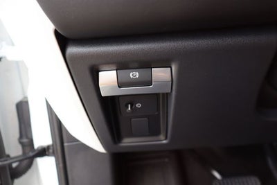 2024 Land Rover Defender S