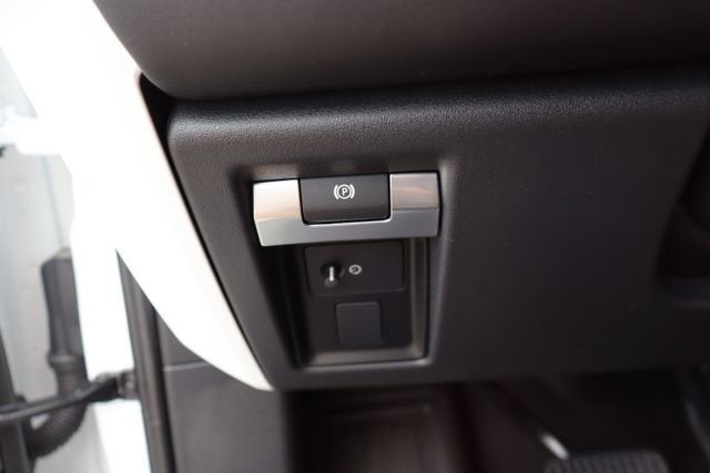 2024 Land Rover Defender S
