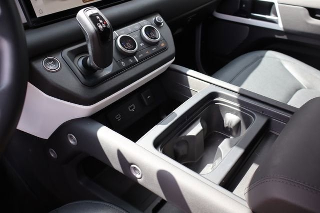 2024 Land Rover Defender S