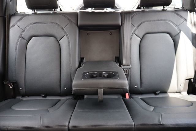 2024 Land Rover Defender S