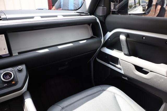 2024 Land Rover Defender S