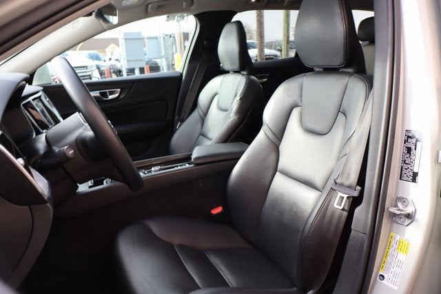 2021 Volvo V60 Cross Country T5