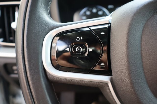 2021 Volvo V60 Cross Country T5