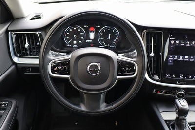 2021 Volvo V60 Cross Country T5