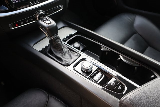 2021 Volvo V60 Cross Country T5