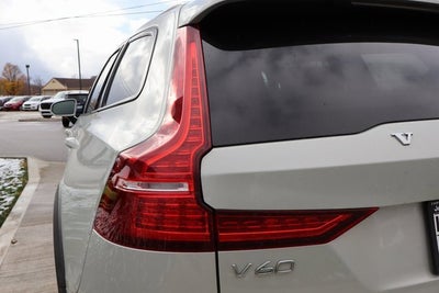 2021 Volvo V60 Cross Country T5