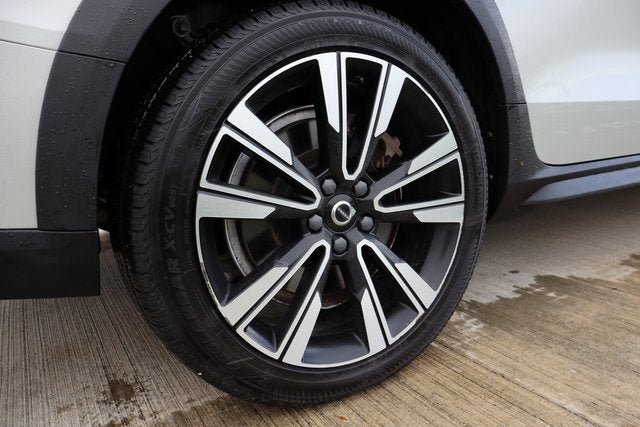2021 Volvo V60 Cross Country T5