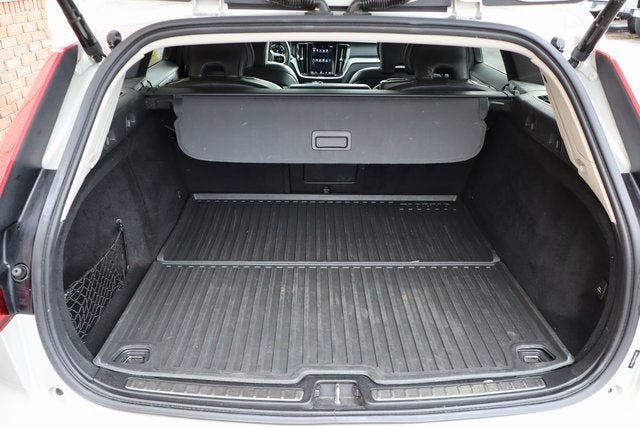 2021 Volvo V60 Cross Country T5