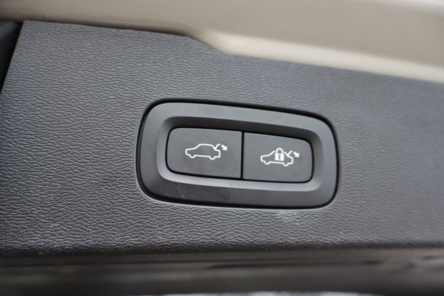 2021 Volvo V60 Cross Country T5