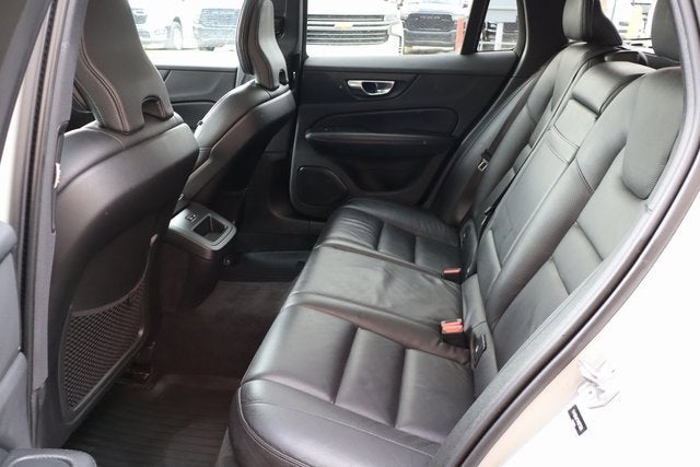 2021 Volvo V60 Cross Country T5