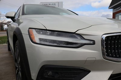 2021 Volvo V60 Cross Country T5