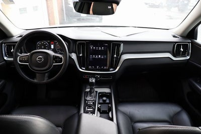 2021 Volvo V60 Cross Country T5