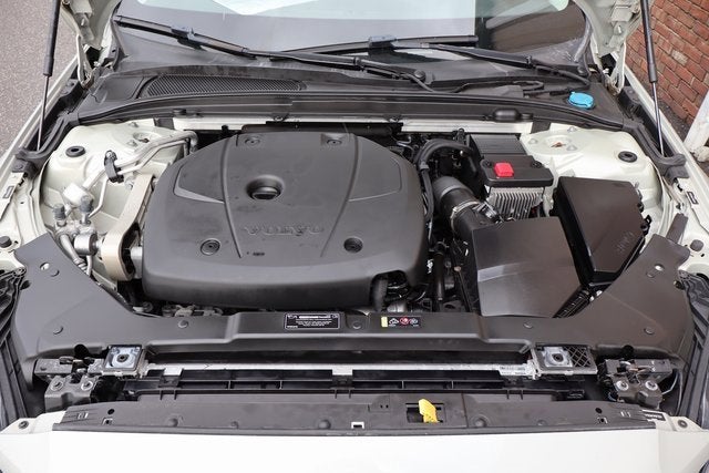 2021 Volvo V60 Cross Country T5